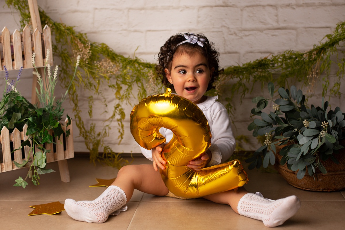 fotografia-de-cake-smash-en-sevilla-fotos-de-cumple-de-2-anos-estudio