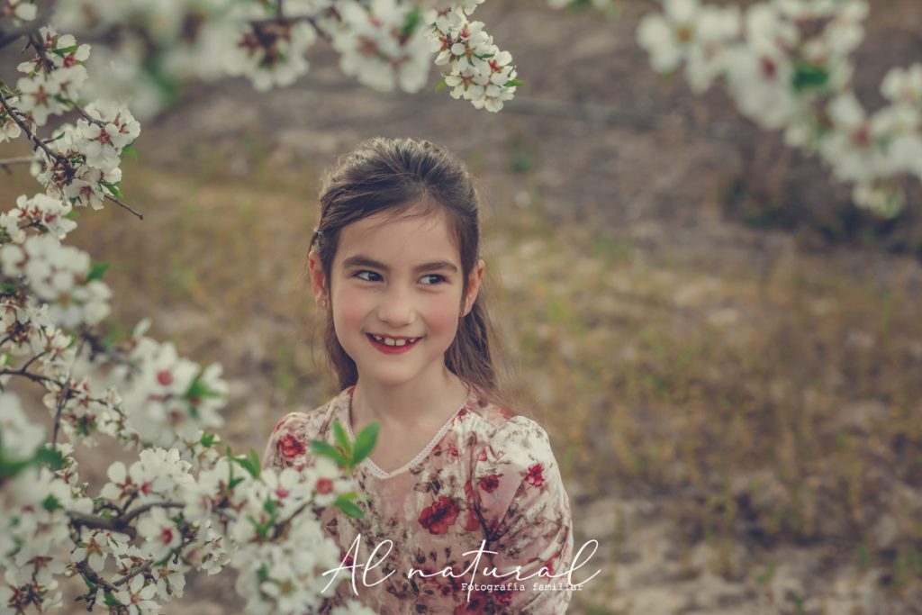 foto niña riendo