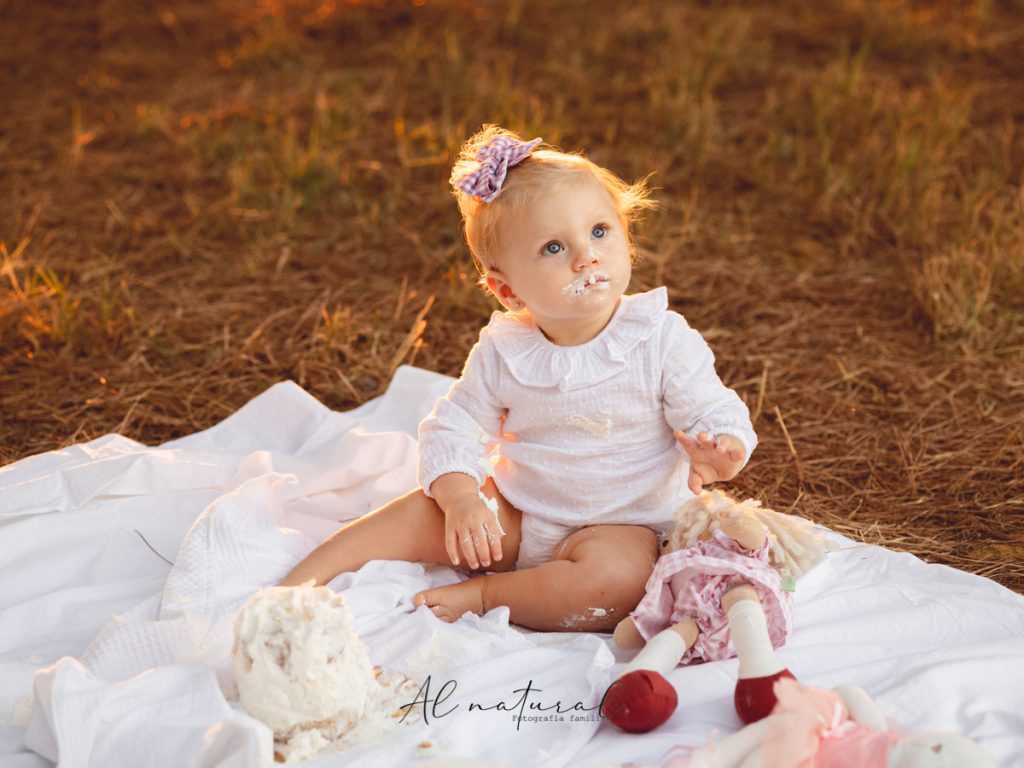fotografia-de-cumpleanos-en-exterior-al-natural-en-sevilla-familia