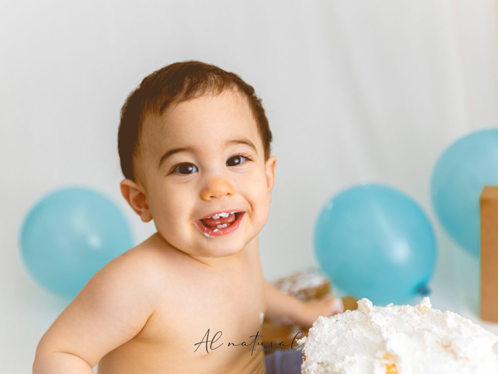 fotografias-de-cake-smash-al-natural-en-sevilla-completas