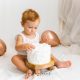 sesion-de-fotos-cake-smash-minimalista-en-sevilla